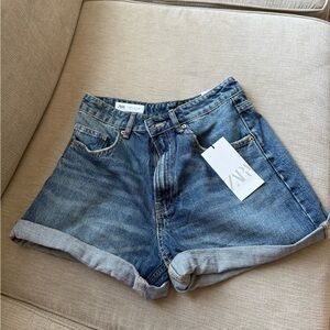 Zara Women's Rolled Hem Blue Jean Shorts